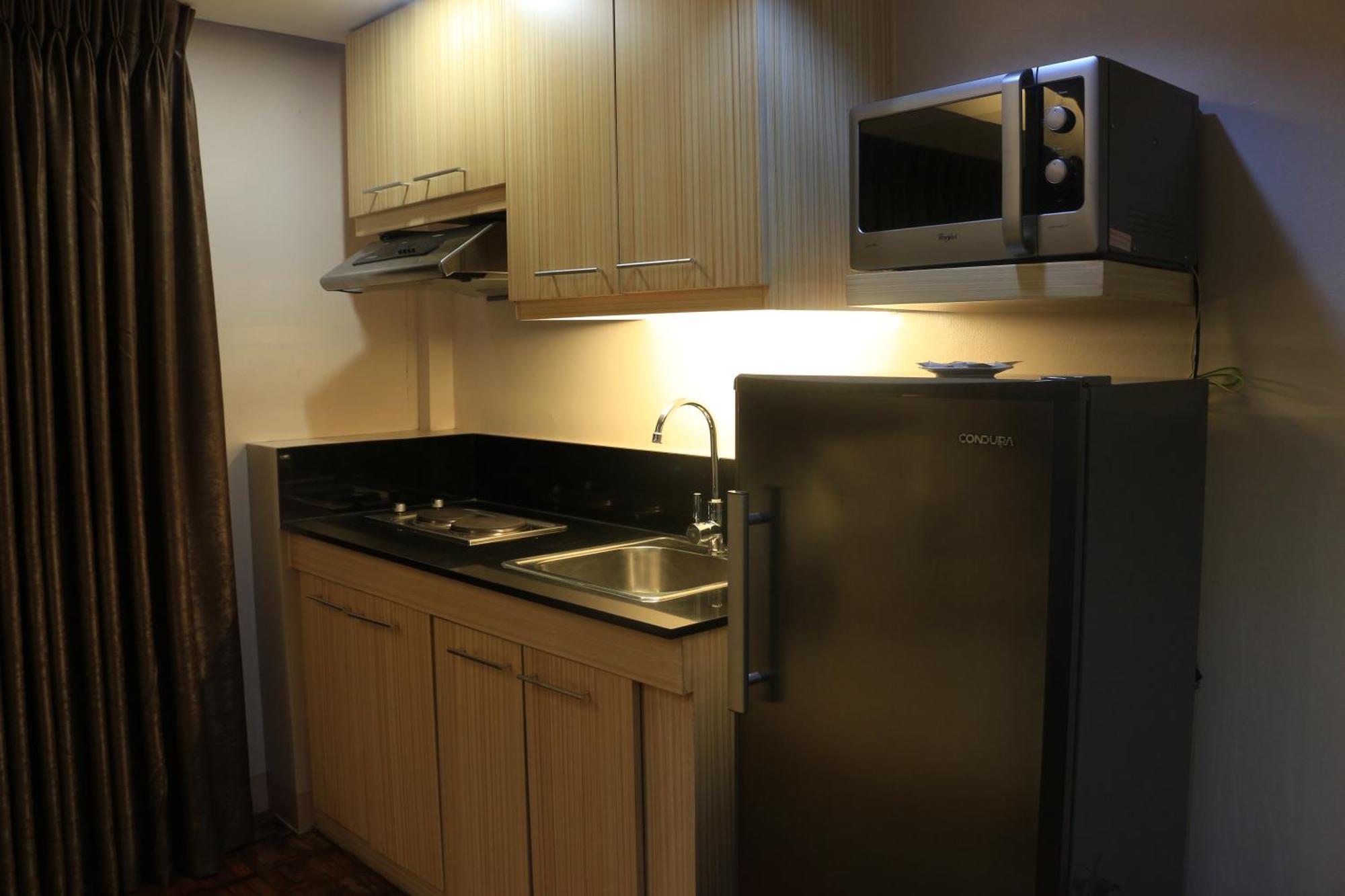 Prince Plaza II Condotel Makati City Exteriér fotografie
